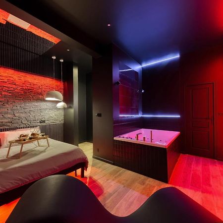 Suite Deluxe - Jacuzzi Melun Exterior foto