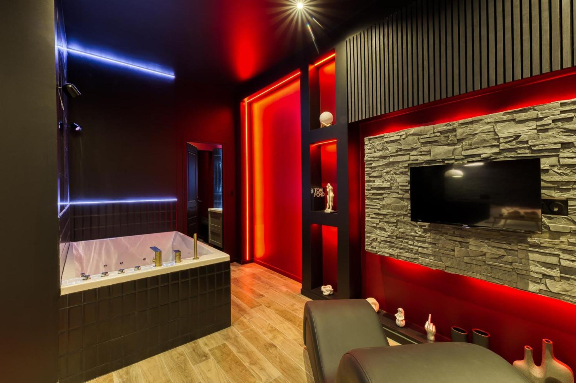 Suite Deluxe - Jacuzzi Melun Exterior foto